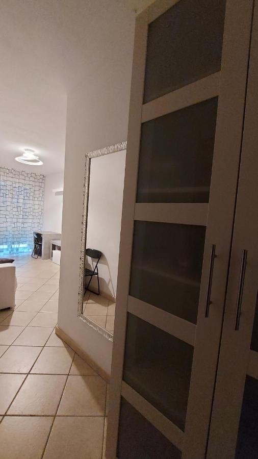 Appartamento Santa Costanza Con Piscina 산빈첸초 외부 사진
