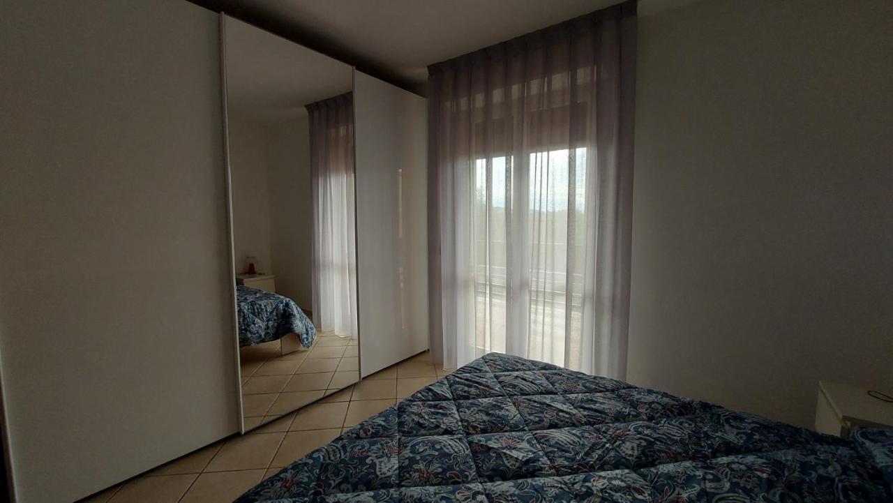 Appartamento Santa Costanza Con Piscina 산빈첸초 외부 사진